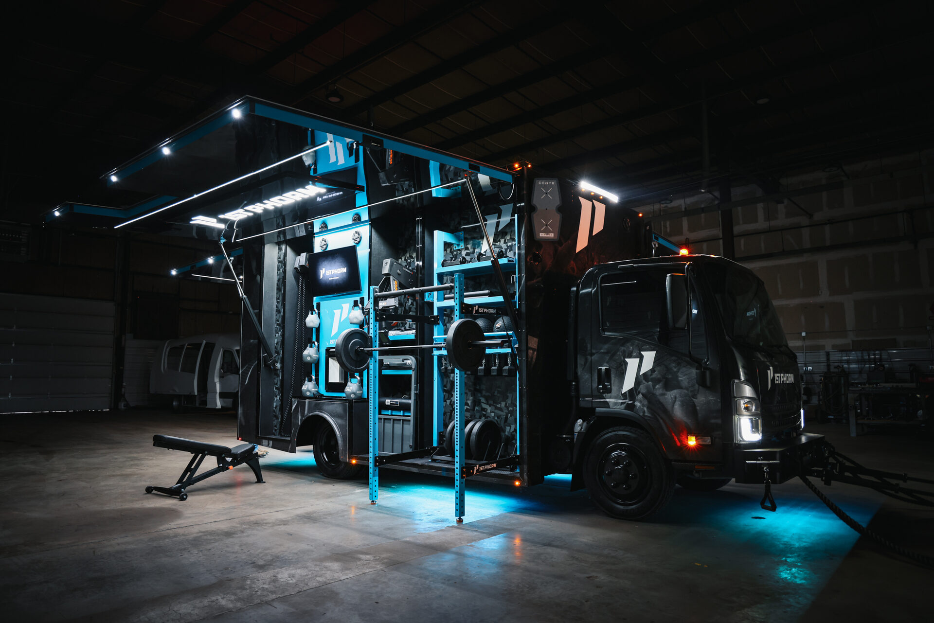 Fit Truk 3.0 with exterior racks and rigs deployed